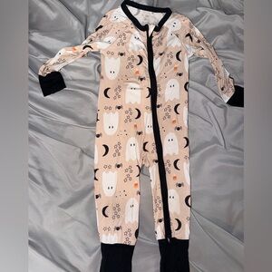 18-24 months BAMBOO Beige Ghost Print One-Piece Pajamas with Black Trim